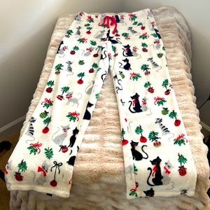 For all cat lovers! Secret Treasures cat pajama pants, size small.